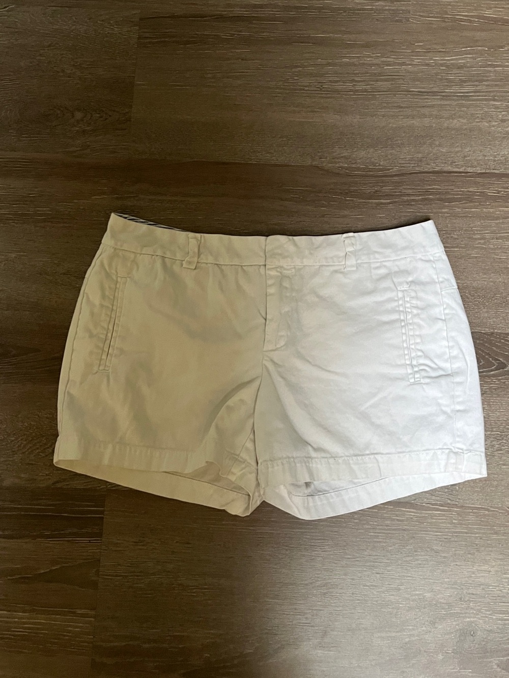 JCPenney Women's Cream Chino Shorts size 6